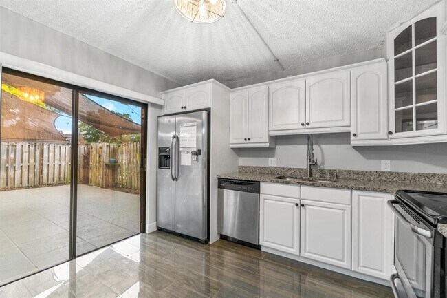 1015 10th Ct, Palm Beach Gardens, FL 33410 - photo 6