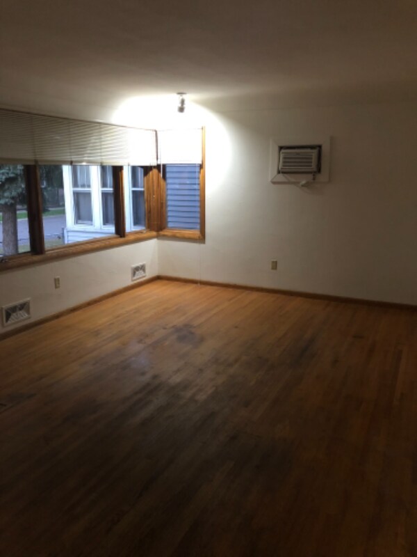 538 Van Buren Ave, Saint Paul, MN 55103 - photo 6