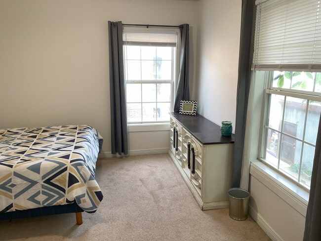 1420 E Cherry St unit CH 4, Springfield, MO 65802 - photo 4