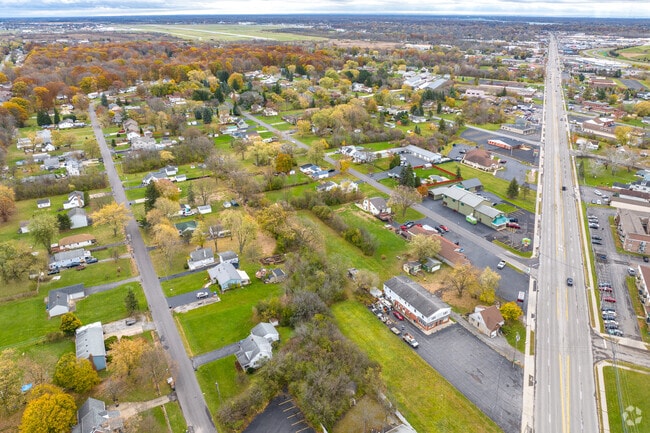 Niagara is a scenic neighborhood just north of Niagara Falls with easy access to urban amenities.