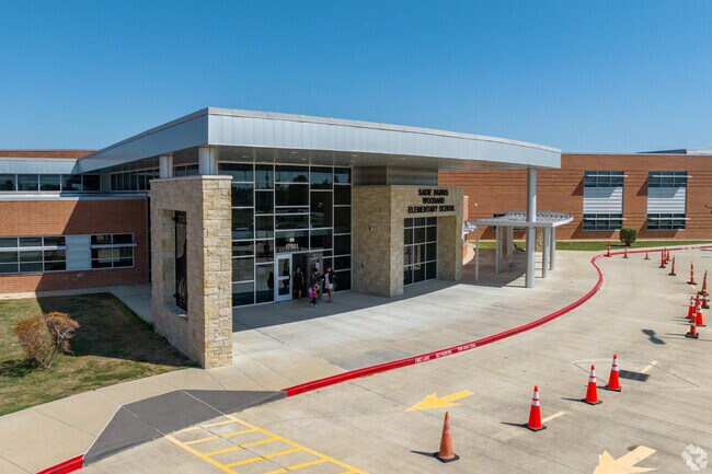 Woodard Elementary creates a strong learning enviroment for Riata Ranch students.