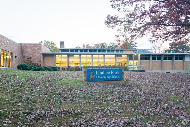 Lindley Park Elementary School has 450 students in grades K-5.
