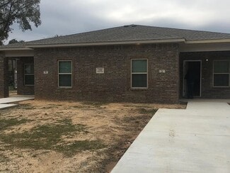 200 S Elm St Unit B, Pine Bluff, AR 71601