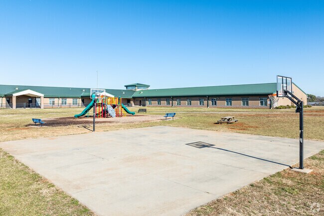 Tyro Elementary School includes a basketball court among its amenities.