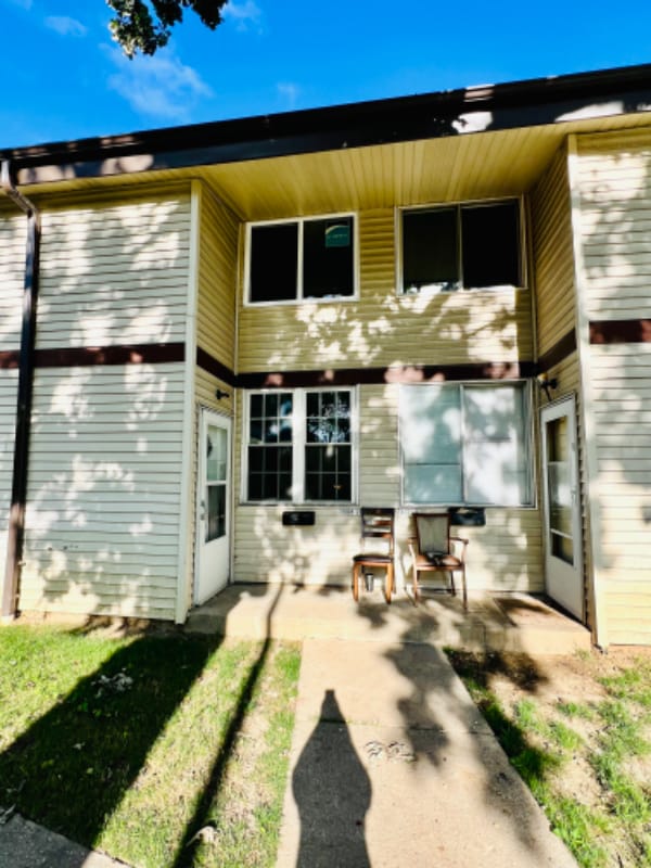 8884 N 95th St Unit J, Milwaukee, WI 53224