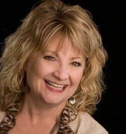 Lori Lindholm