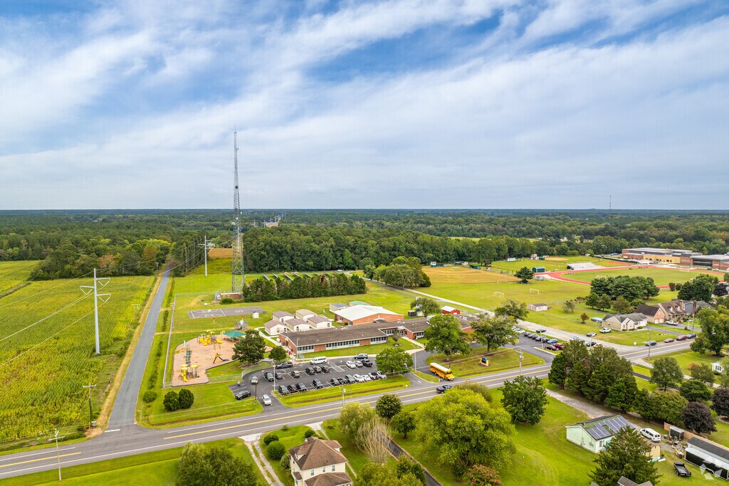 Northwestern Elementary School has been given an overall score of B from Niche.