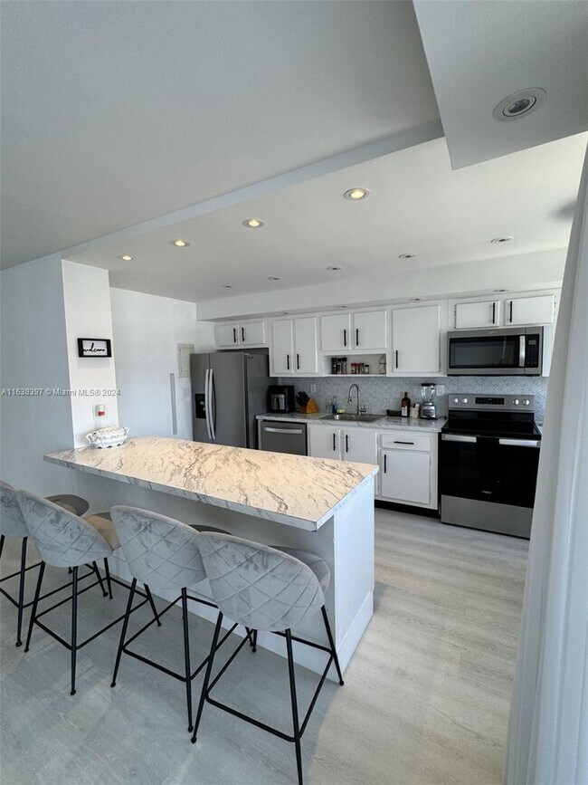 18071 Biscayne Blvd Unit 1704, Aventura, FL 33160