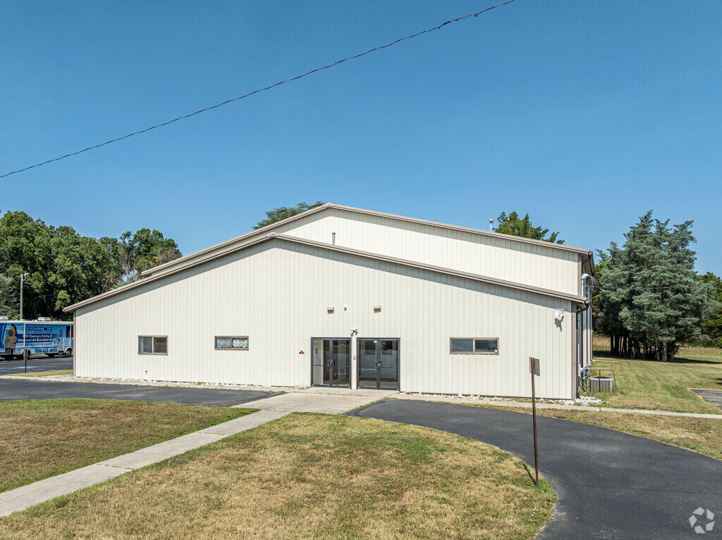 Maranatha Baptist School is a private, Baptist school serving grades K-12.