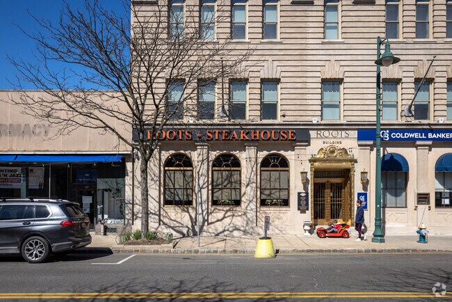 Roots Steakhouse in Summit, NJ received overwhelmingly positive reviews from Yelp.