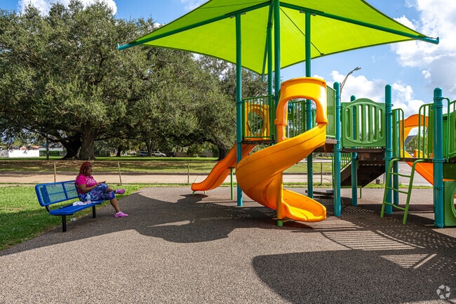 Boe Playspot offers a place to relax for everyone.