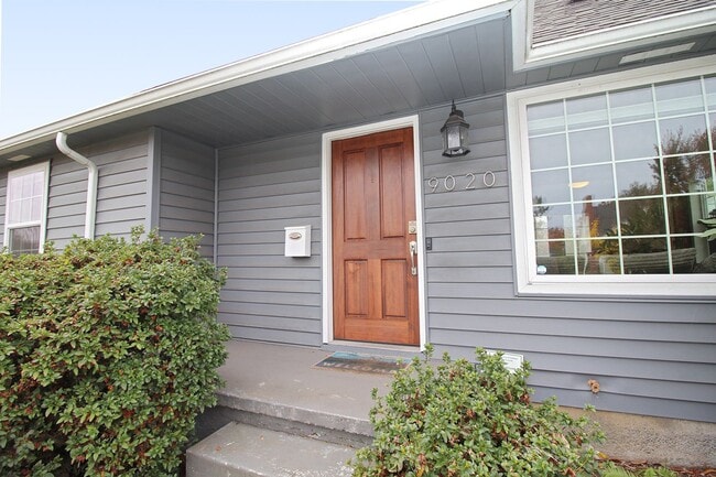 9020 SE Stephens St, Portland, OR 97216 - photo 2