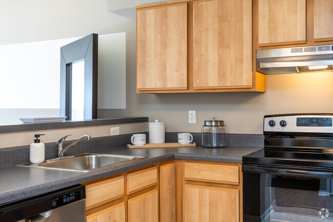1BR, 1BA - 720SF - Kitchen