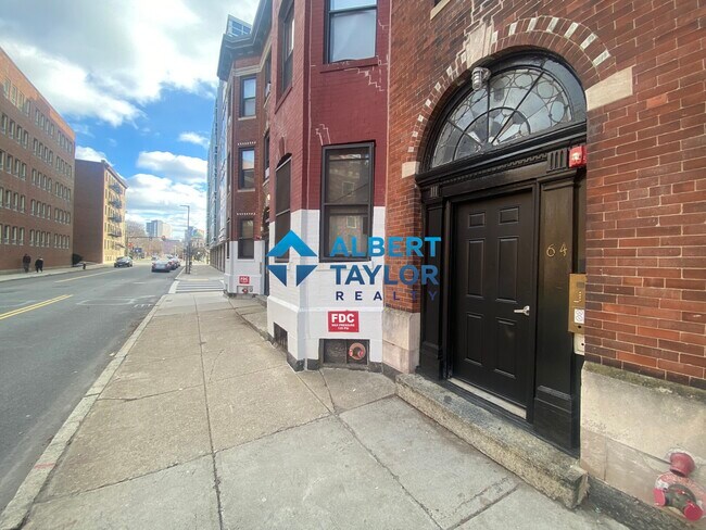 64 Louis Prang St unit 2, Boston, MA 02115 - photo 2