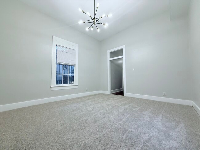 1010 Dauphin St unit B, Mobile, AL 36604 - photo 7