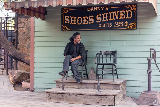 Another satisfied customer at Danny's Shoe Shine, in Trail Dust Town, Arizona.
