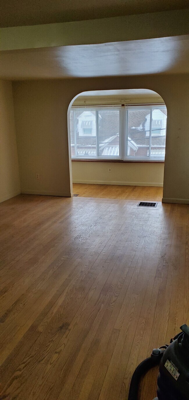 410 Morton Ave unit 410 Morton Ave, Butler, PA 16001 - photo 5