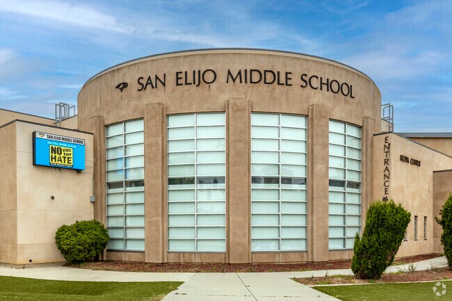 The modern school building of the San Elijo Middle School in San Marcos.
