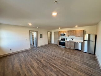 747 Pontiac Ave, Cranston, RI 02910