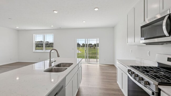 7893 Magnolia St, New Palestine, IN 46163 - photo 6