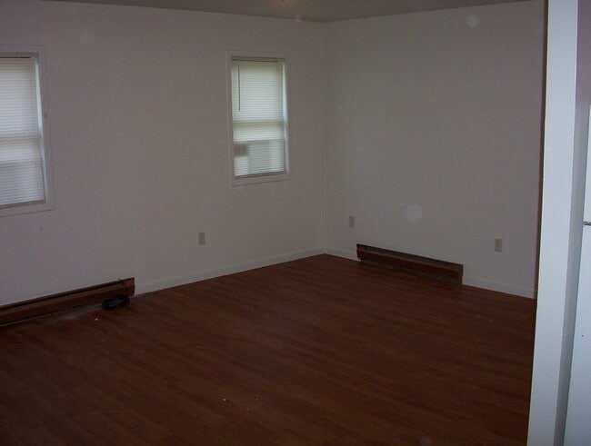 56 Cochecton Rd unit Apartment 07, Cochecton, NY 12726 - photo 4