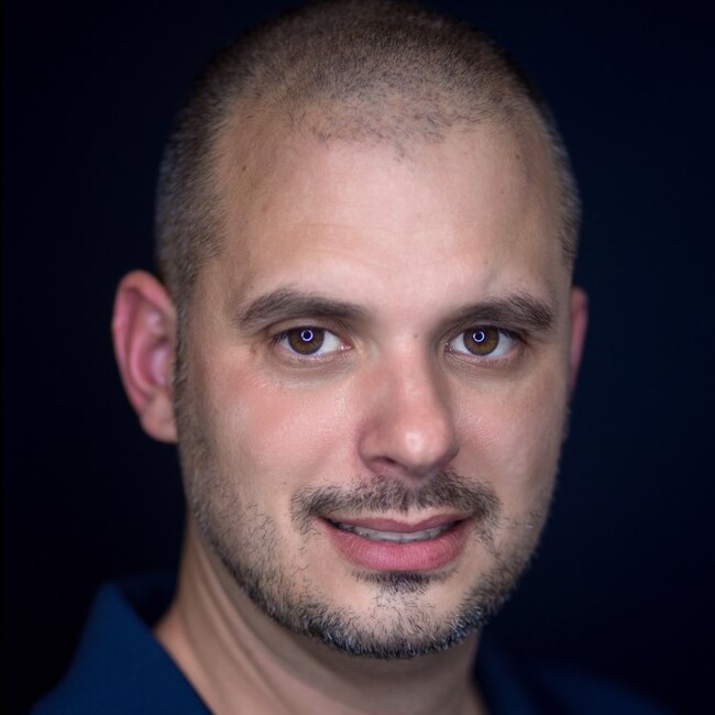 Agent Photo