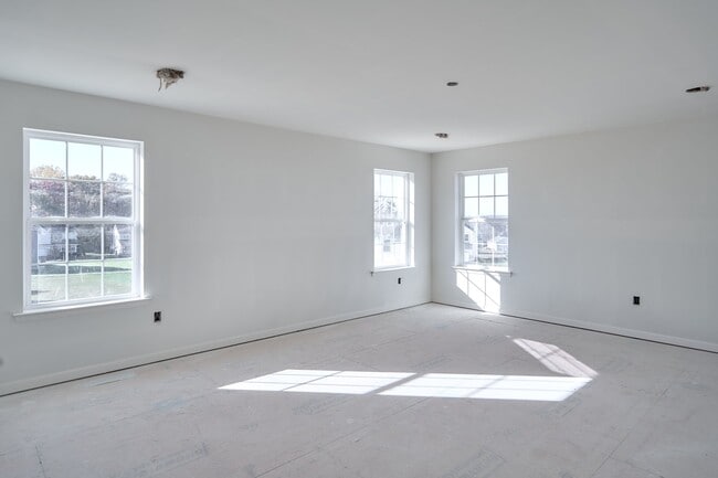 117 Scarlet Rd, Mountain Top, PA 18707 - photo 5