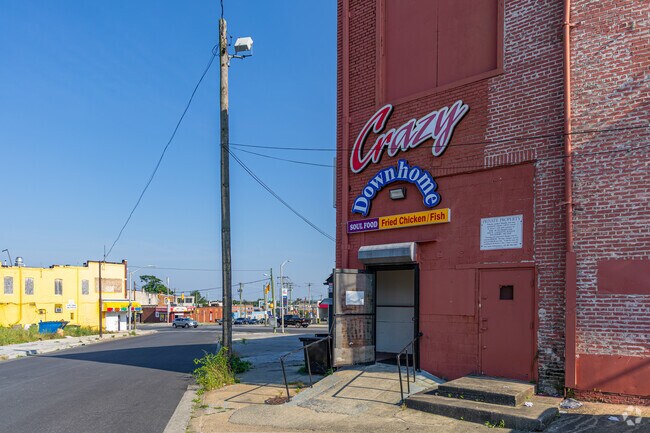 From fried chicken to fried fish Crazy Downhome Chicken and Seafood offers a wide menu.