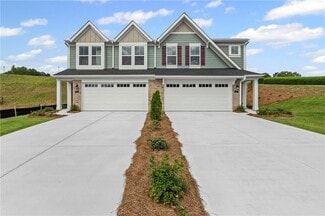 8 Gold Dust Dr, Dawsonville, GA 30534