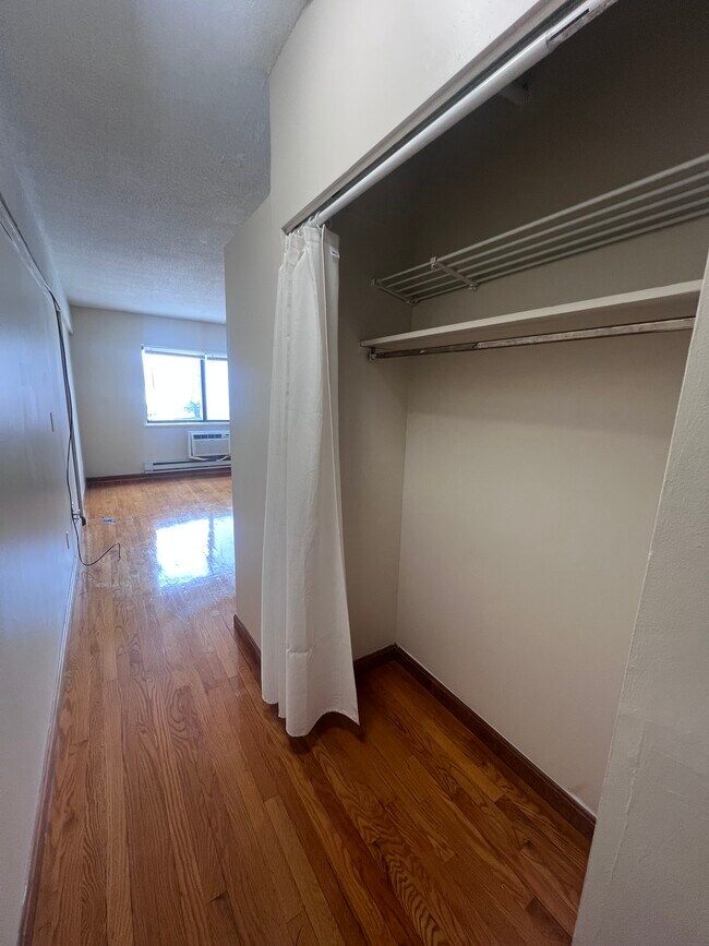 217 Fuller St unit 3, Brookline, MA 02446 - photo 4