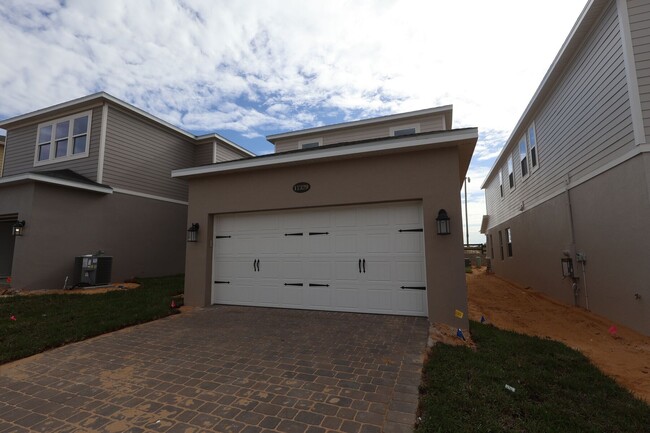 17329 Beachgrass Aly, Winter Garden, FL 34787 - photo 3