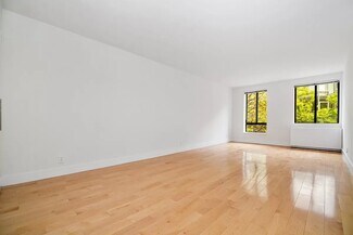 425 W 53rd St Unit 416, New York, NY 10019