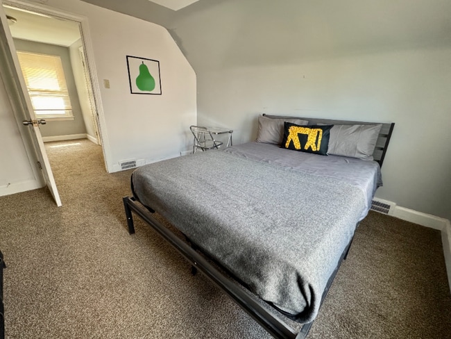 5284 Devonshire Rd, Detroit, MI 48224 - photo 2