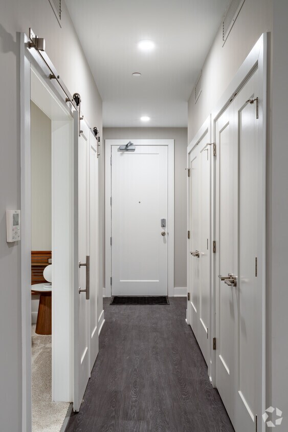 Flats at Iron Ridge 3351 Bermuda St, Ferndale, MI