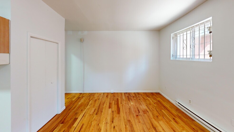 918 Pine St unit 1R, Philadelphia, PA 19107 - photo 1