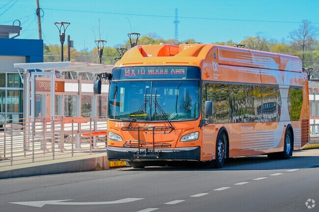 Germania Park has public transportation.