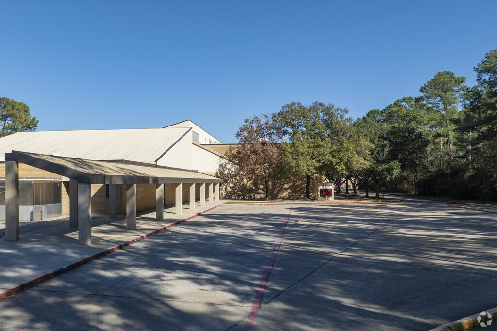 Ehrhardt Elementary School has a B+ grade from Niche.