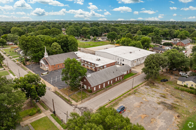 Elliston Baptist Academy