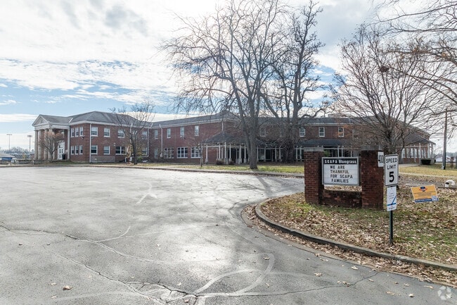 The student population of Scapa at Bluegrass is 277 and the school serves 4-8.