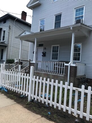 82 Dickerman St Unit 1, New Haven, CT 06511