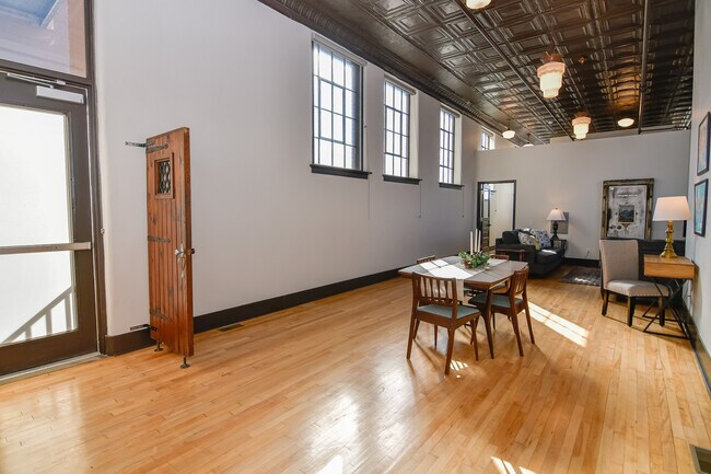 36 W Main St unit 201, Marshalltown, IA 50158 - photo 7