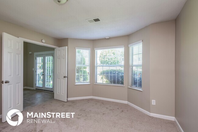 6129 Pomerania Trail, Stone Mountain, GA 30087 - photo 5