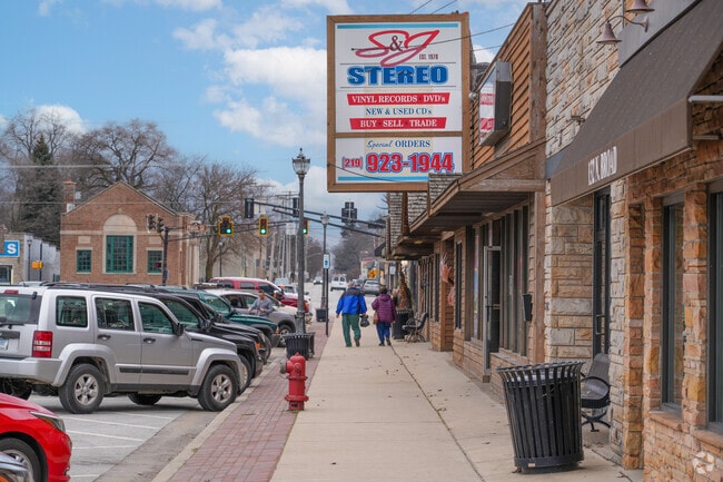 Enjoy walking in Downtown Griffith and shopping the locally owned stores.