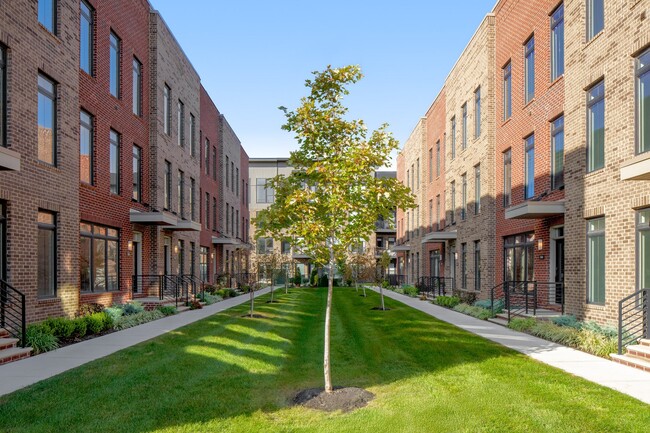 506 Riverfront Ln, Columbus, OH 43201 - photo 5