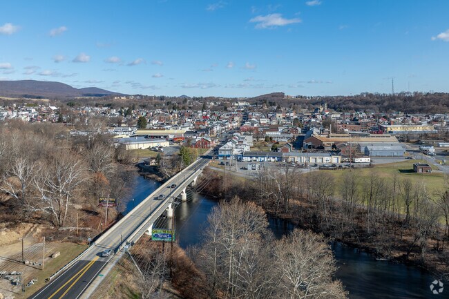 Interstate 78 connects residents with the rest of Pennsylvania.