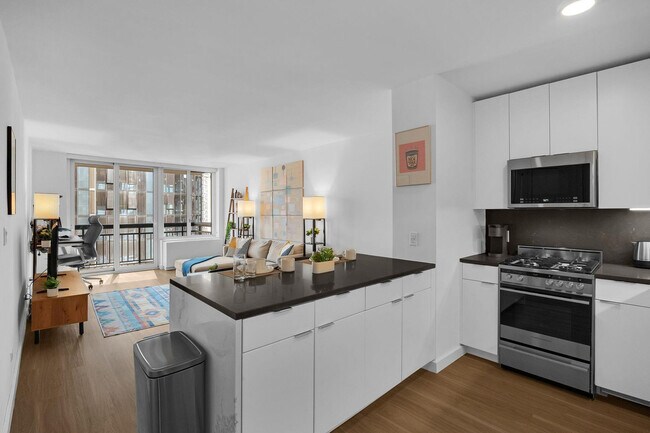 64B W 37th St unit FL21-ID1224044P, New York, NY 10018 - photo 6