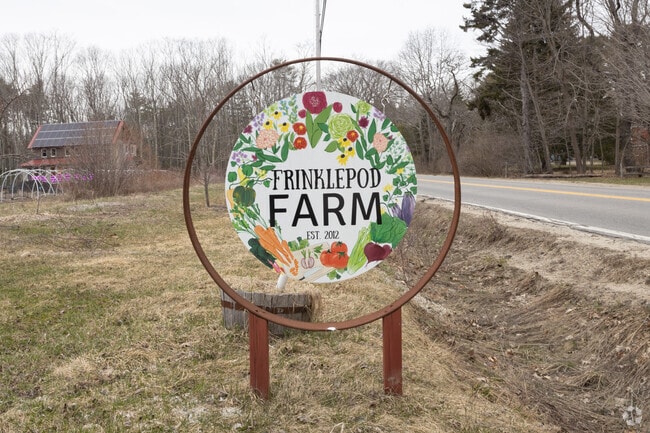 Frinklepod Farm sells local produce and hosts seasonal events near Arundel.