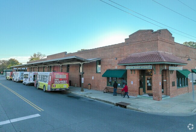 For Northside locals needing public transportation, the PATs bus system runs throughout.