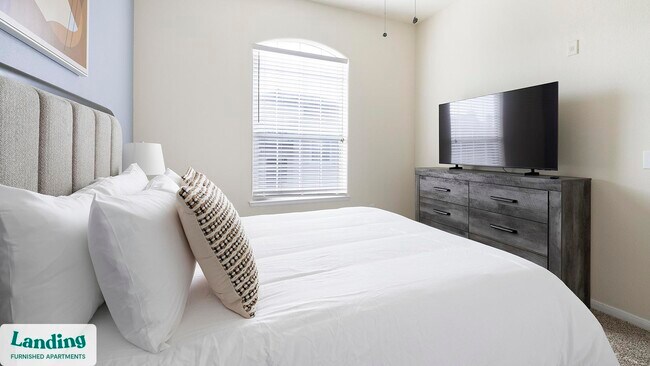 901 Lakeside Cir unit 2212, Lewisville, TX 75057 - photo 7