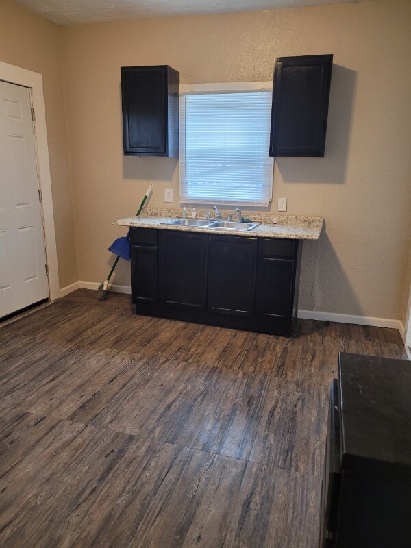 1328 Indiana Ave, Toledo, OH 43607 - photo 4